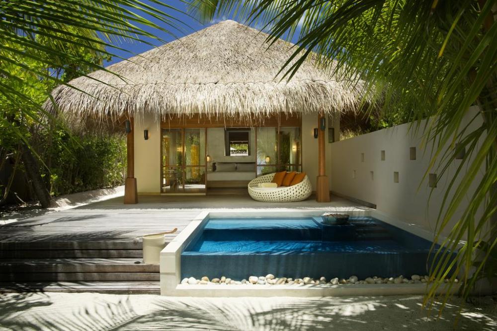 content/hotel/Per Aquum Huvafen Fushi/Accommodation/Deluxe Beach Pool Villa/HuvafenFushi-Acc-DeluxeBeachPoolVilla-04.jpg